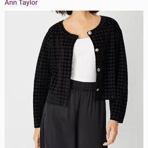Ann Taylor Houndstooth Black Top